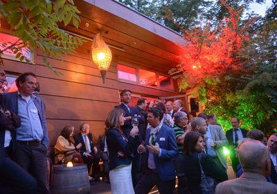 Jahresempfang Gäste auf der Terrasse